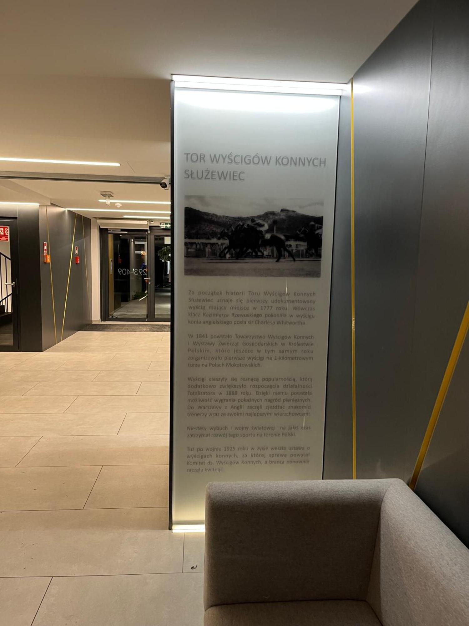 Warsaw Airport Wyscigi - City And Green View Apartment With Underground Garage Экстерьер фото