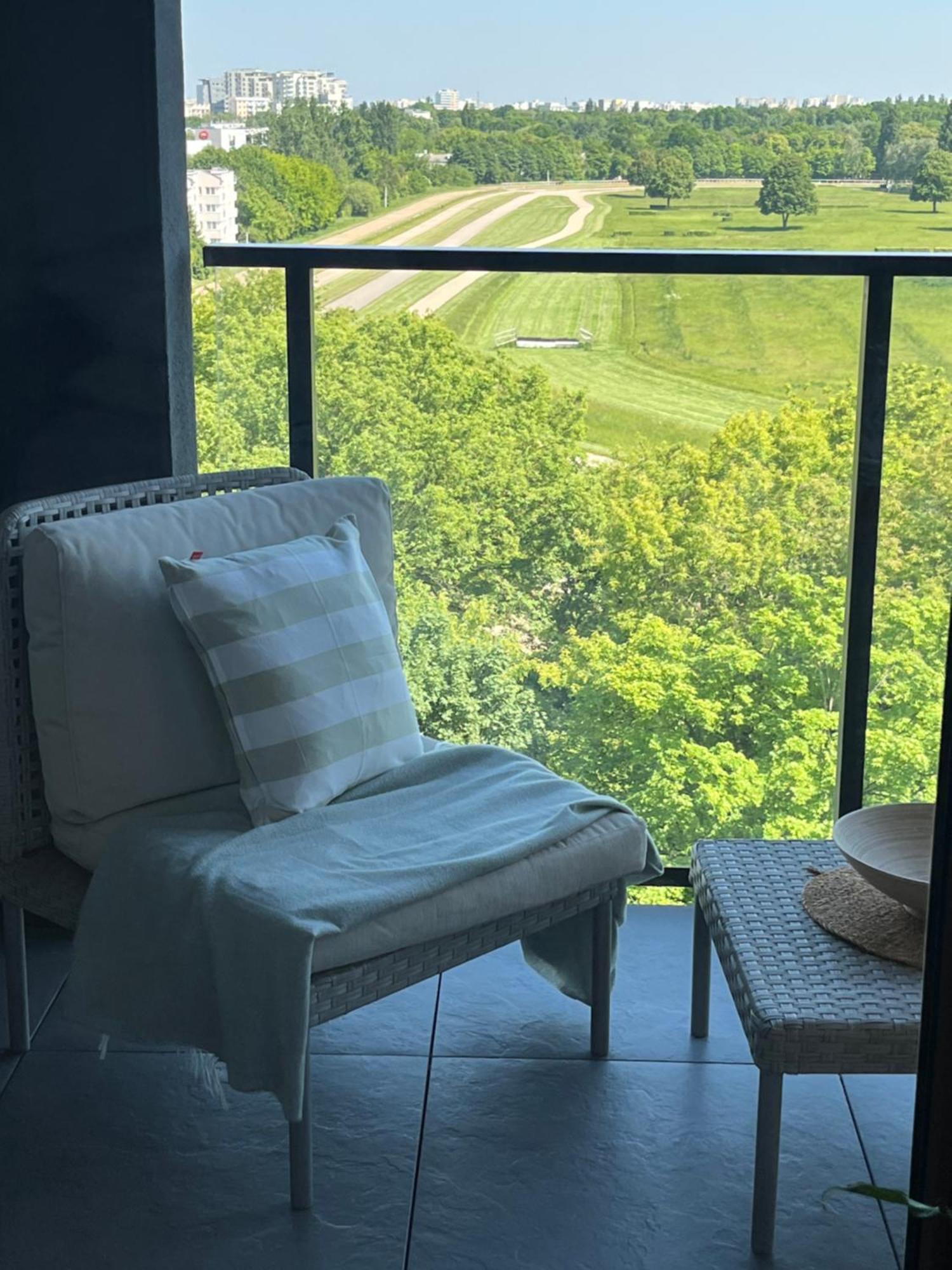 Warsaw Airport Wyscigi - City And Green View Apartment With Underground Garage Экстерьер фото